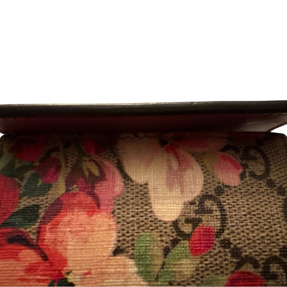 Gorgeous NWOT GG Flower Key Fob, original box and dust bag Auth - Picture 8 of 9